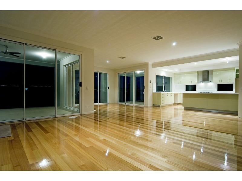 Hope Island QLD 4212