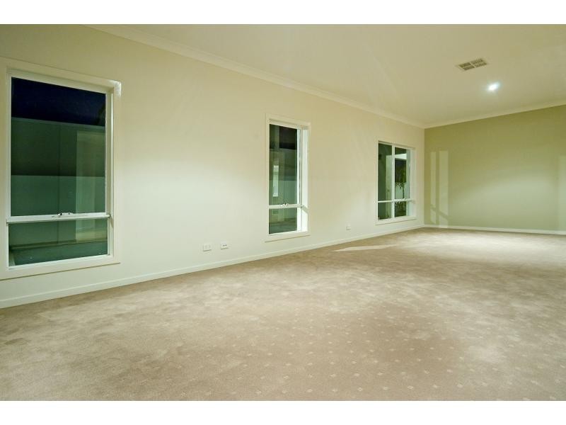 Hope Island QLD 4212