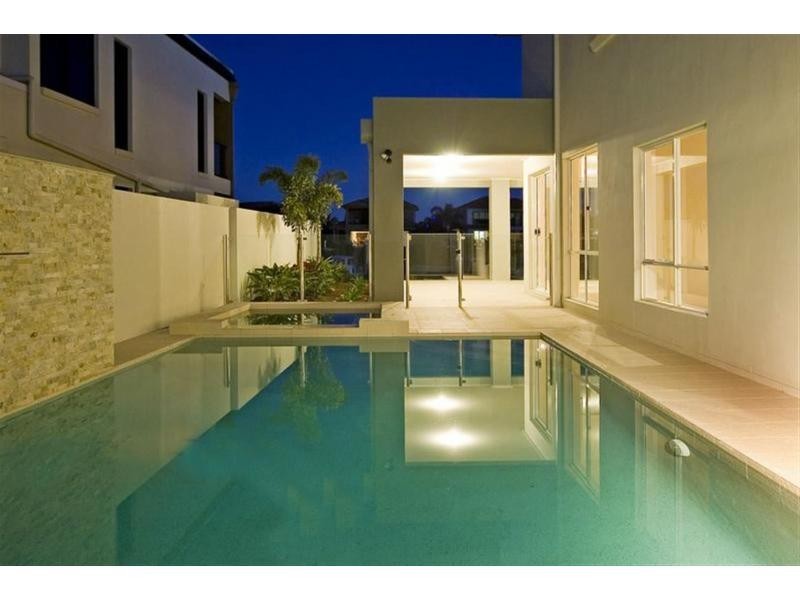 2312 Belmont Court East, Hope Island QLD 4212