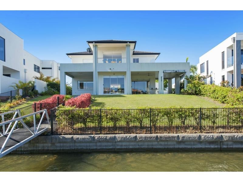 2312 Belmont Court East, Hope Island QLD 4212