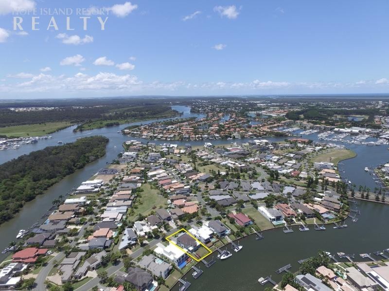 2312 Belmont Court East, Hope Island QLD 4212