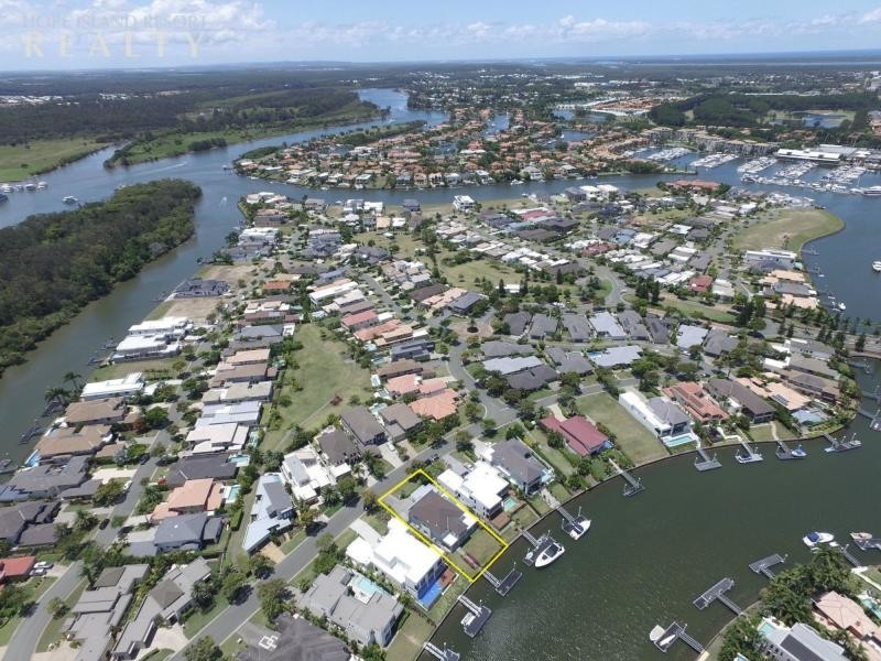 2312 Belmont Court East, Hope Island QLD 4212