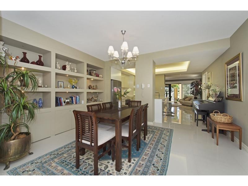 3211 Palladian Drive, Hope Island QLD 4212