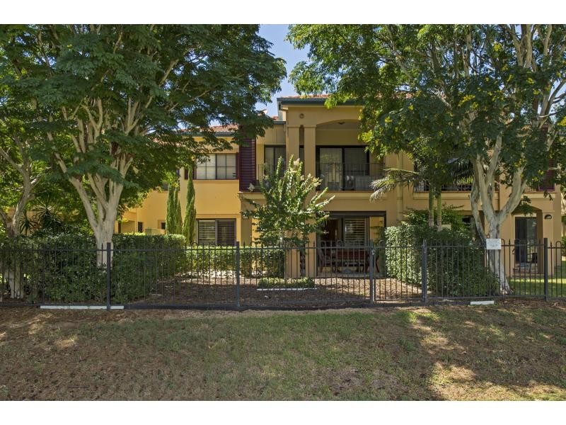 3211 Palladian Drive, Hope Island QLD 4212