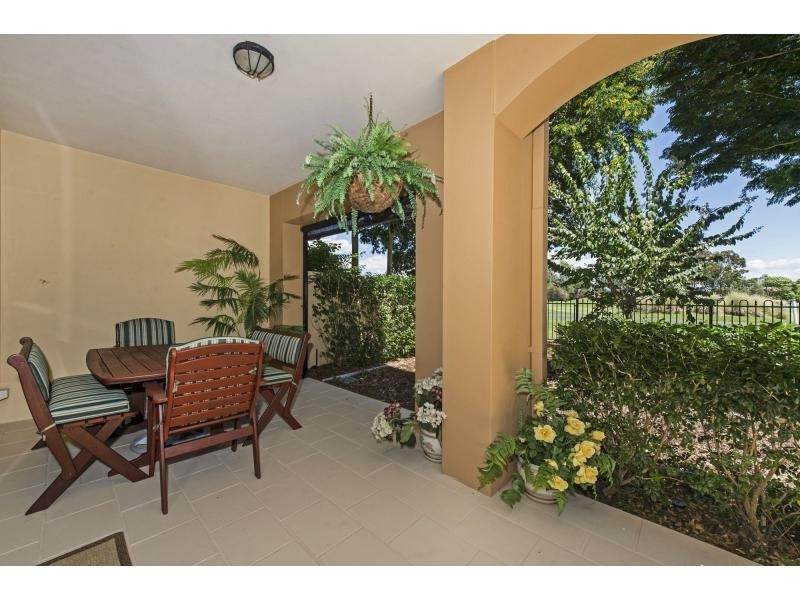 3211 Palladian Drive, Hope Island QLD 4212