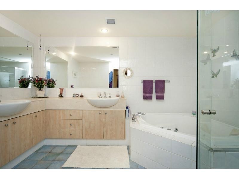 3229 Palladian Drive, Hope Island QLD 4212