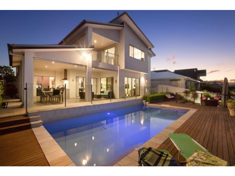 17 Quayside Drive, Helensvale QLD 4212