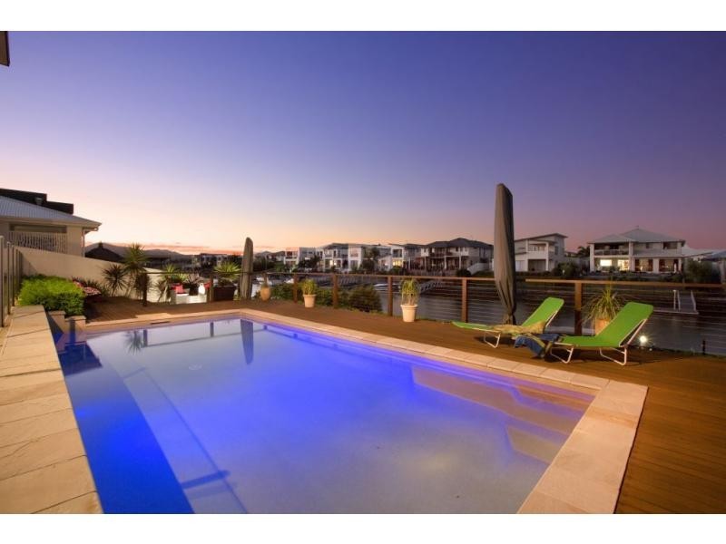 17 Quayside Drive, Helensvale QLD 4212