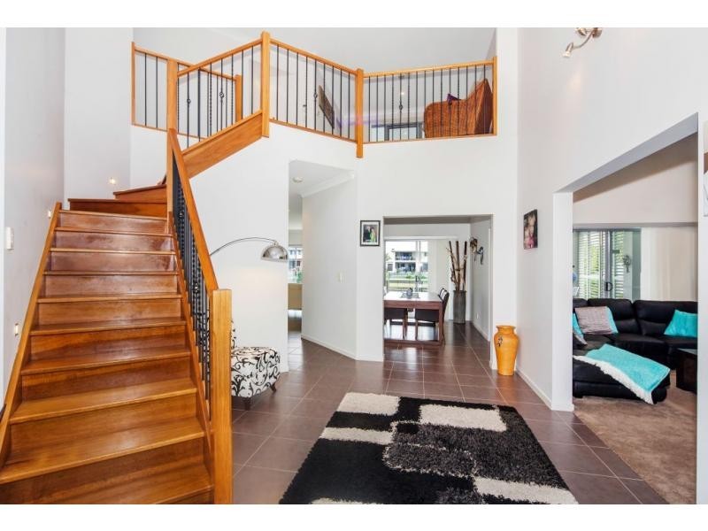 17 Quayside Drive, Helensvale QLD 4212