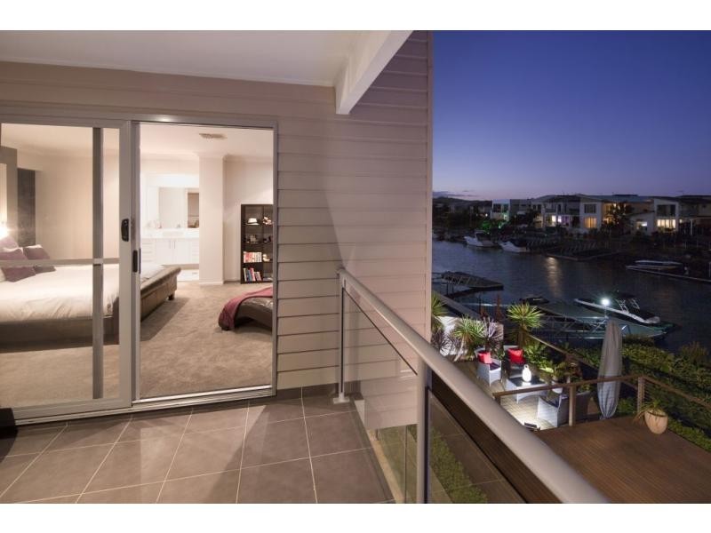 17 Quayside Drive, Helensvale QLD 4212