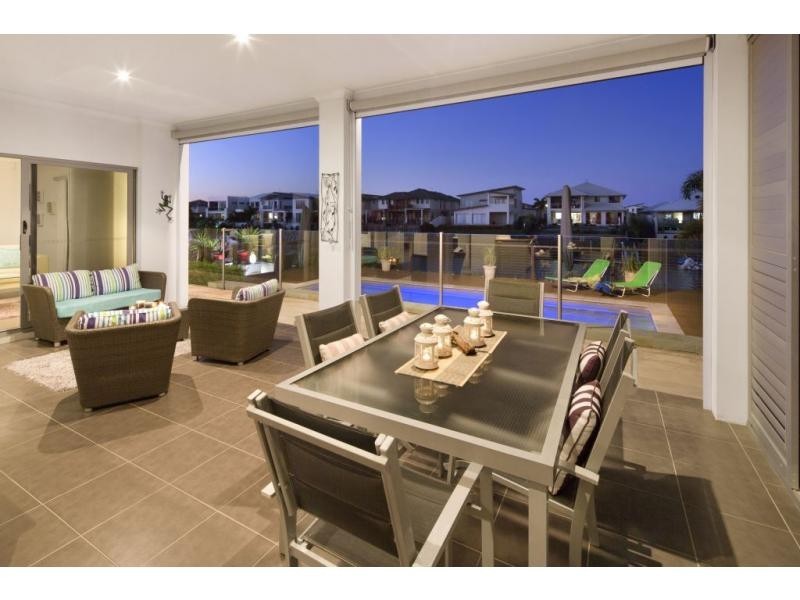 17 Quayside Drive, Helensvale QLD 4212