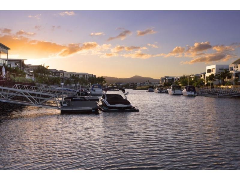 17 Quayside Drive, Helensvale QLD 4212