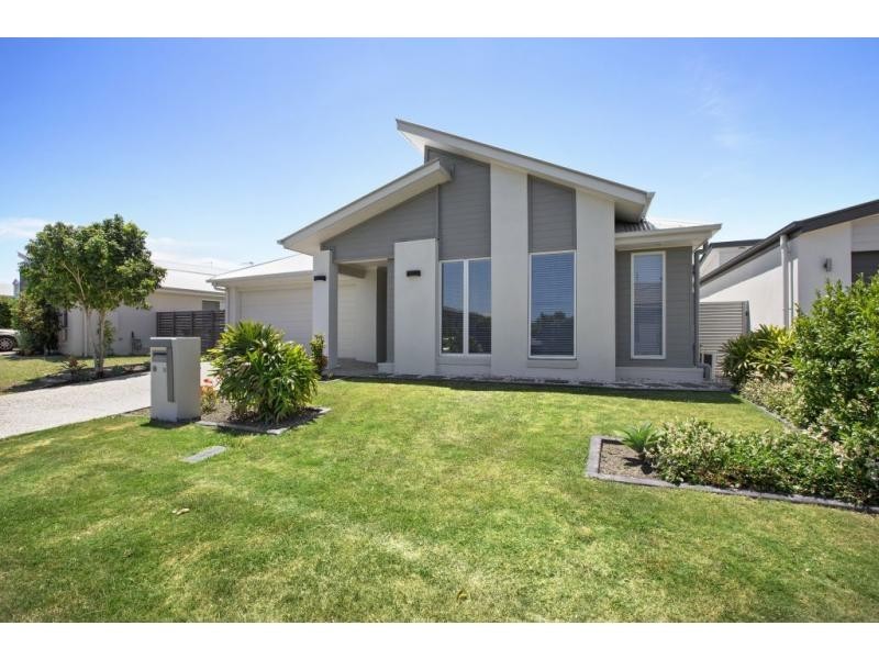 28 Galley Road, Hope Island QLD 4212