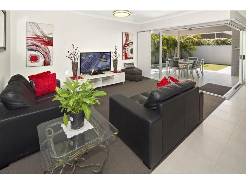 28 Galley Road, Hope Island QLD 4212