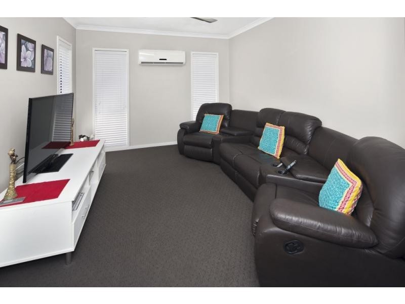 28 Galley Road, Hope Island QLD 4212