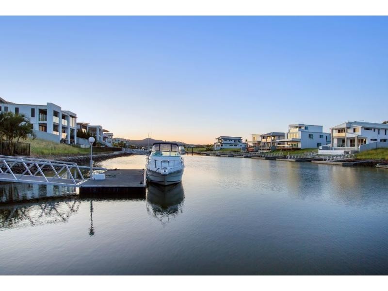 2 Harbourvue Court, Helensvale QLD 4212