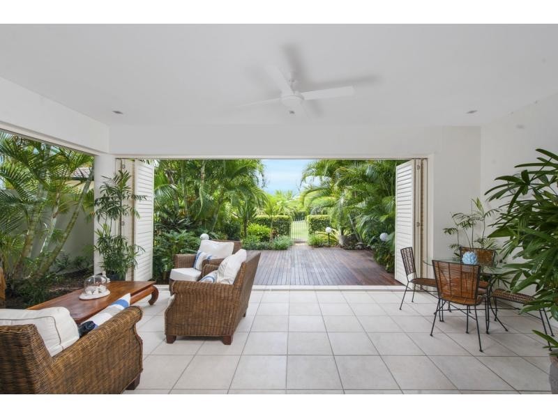 6049 Garda Avenue, Hope Island QLD 4212