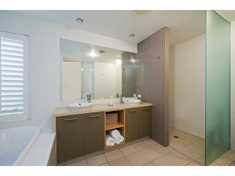 6049 Garda Avenue, Hope Island QLD 4212