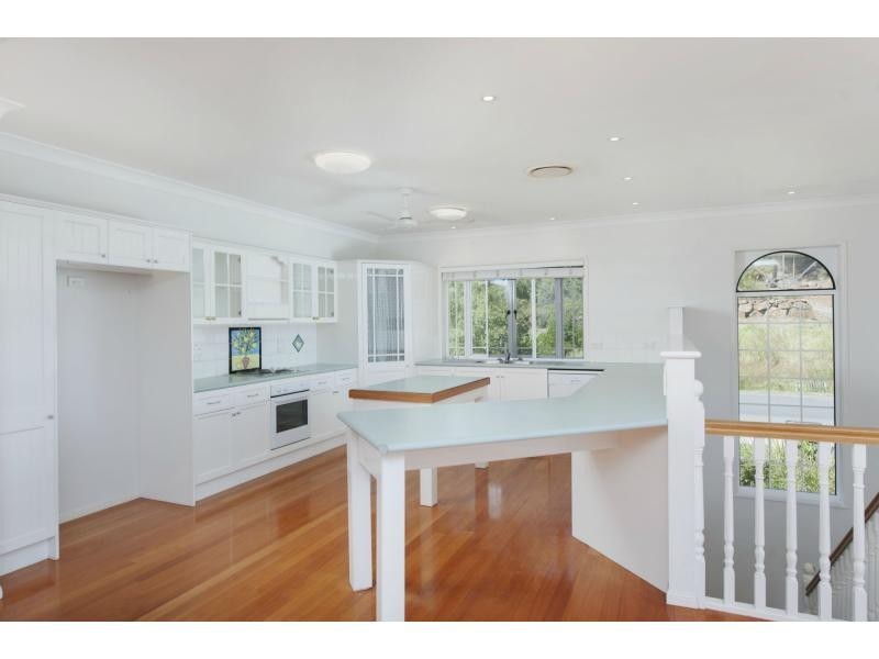 1 Brittany Drive, Oxenford QLD 4210