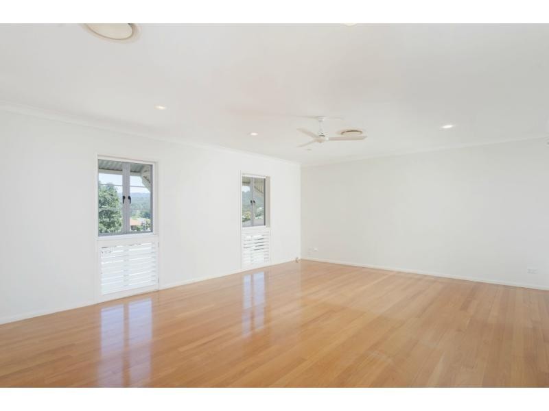 1 Brittany Drive, Oxenford QLD 4210