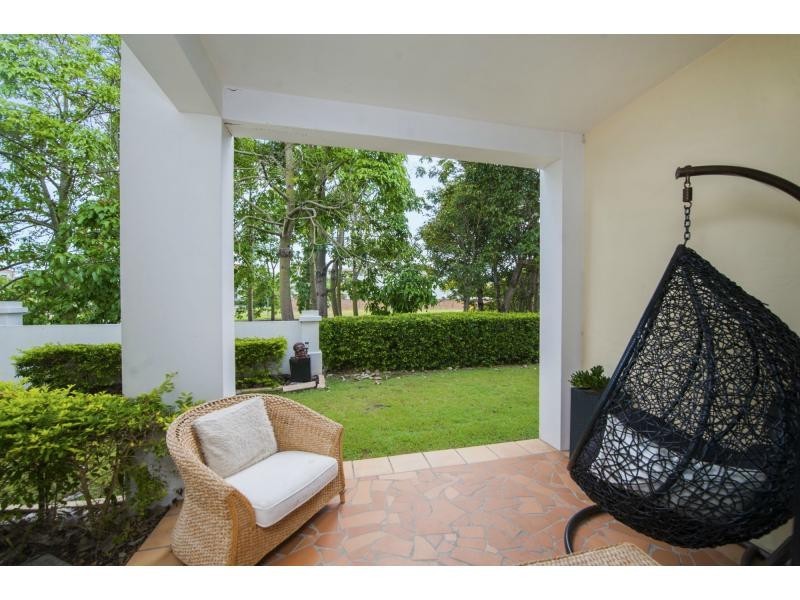 8843 Magnolia Drive, Hope Island QLD 4212