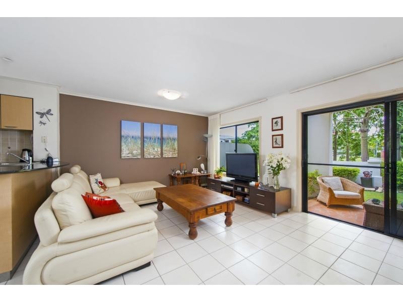8843 Magnolia Drive, Hope Island QLD 4212