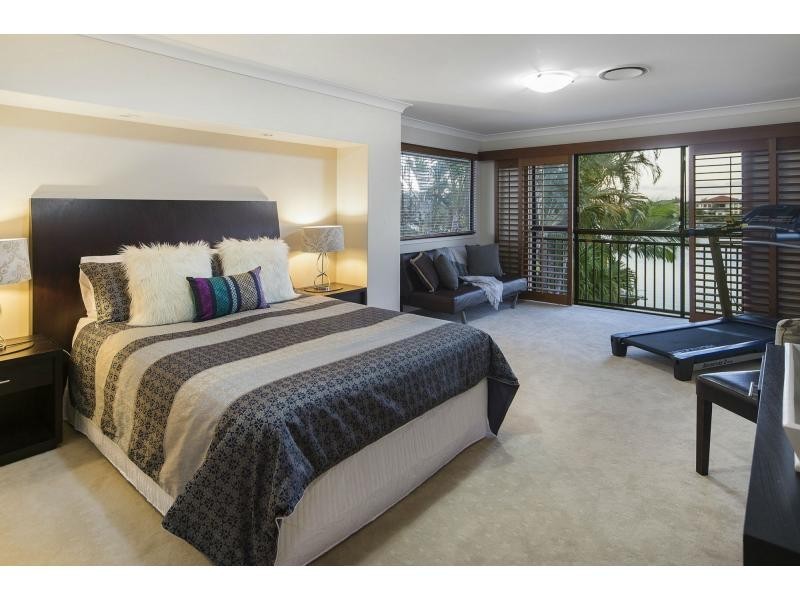 33 Oyster Cove Promenade, Helensvale QLD 4212