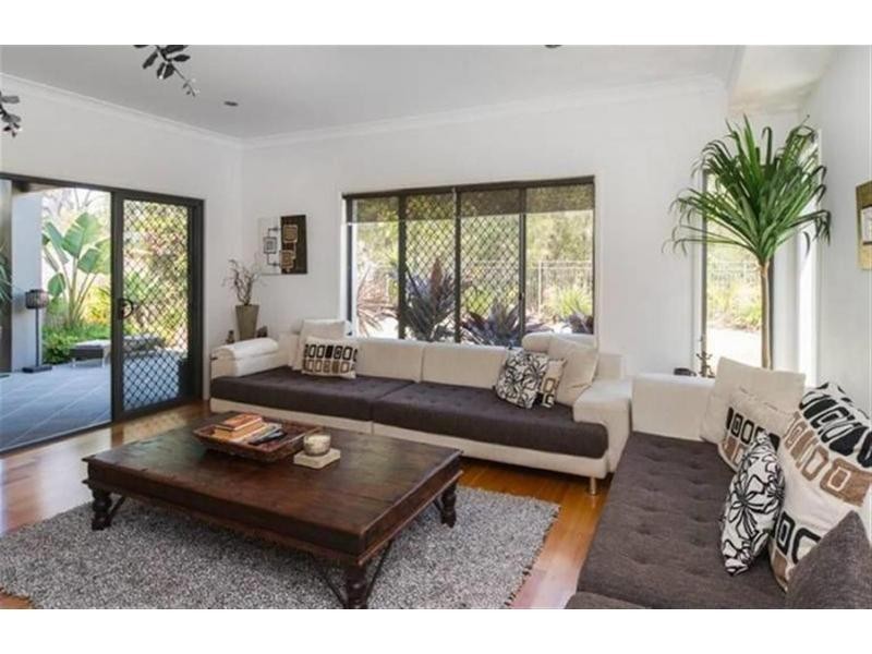 3 Fleetwood Drive, Helensvale QLD 4212