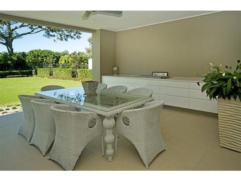 3177 Riverleigh Drive, Hope Island QLD 4212