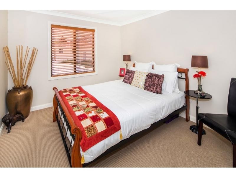 8883 Magnolia Drive East, Hope Island QLD 4212