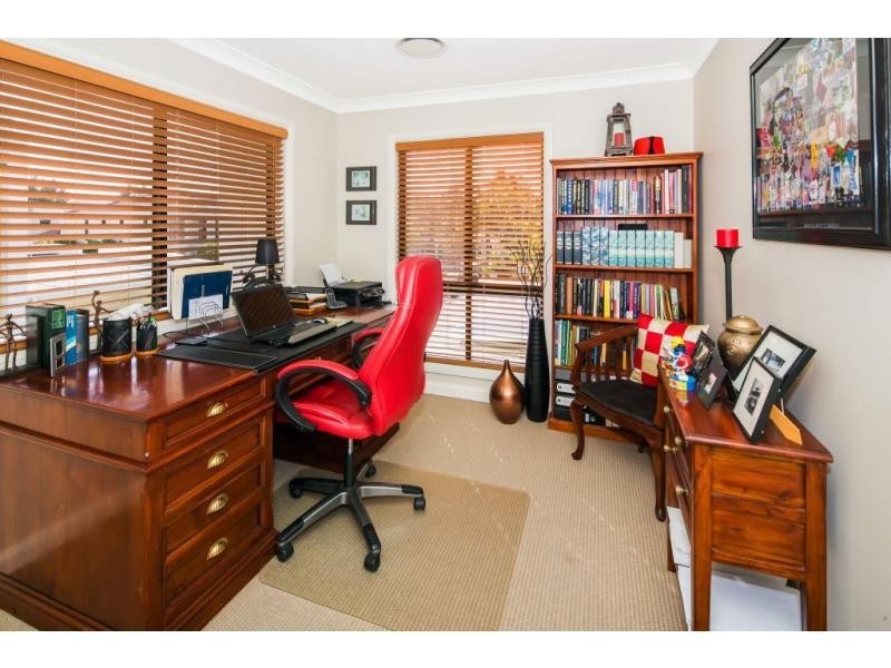 8883 Magnolia Drive East, Hope Island QLD 4212