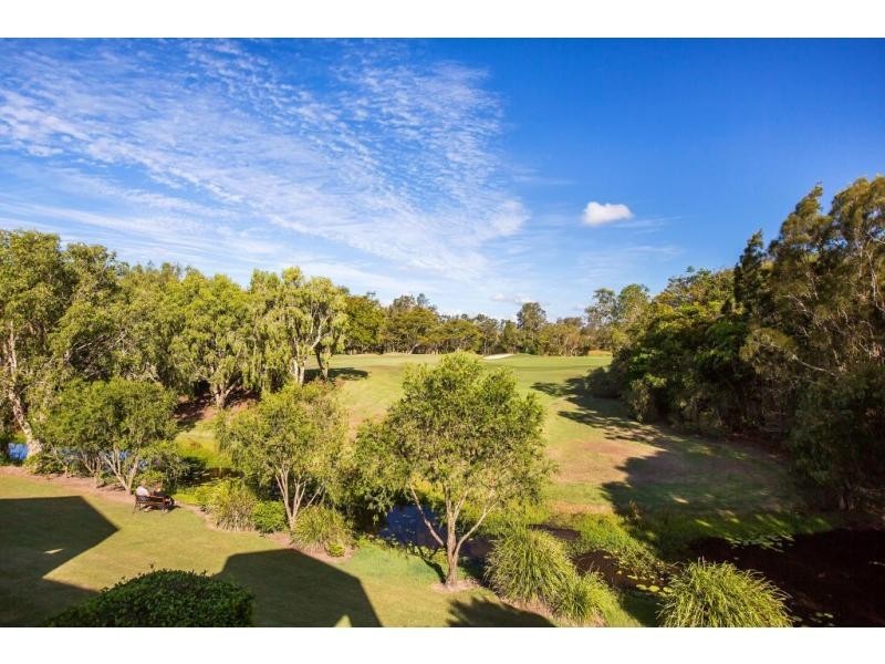 8883 Magnolia Drive East, Hope Island QLD 4212