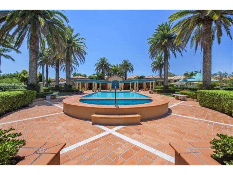 3301 Palladian Drive, Hope Island QLD 4212