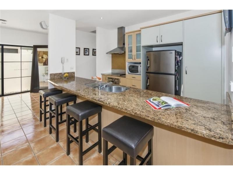 3301 Palladian Drive, Hope Island QLD 4212