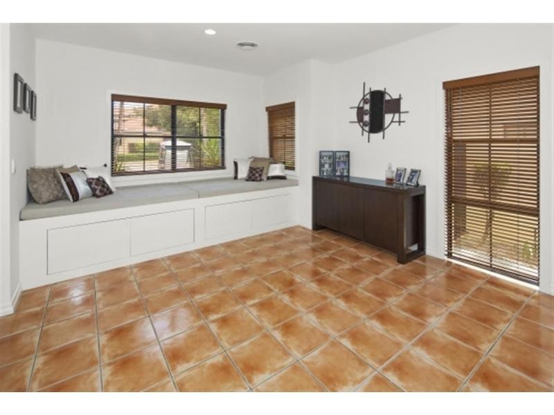 3301 Palladian Drive, Hope Island QLD 4212