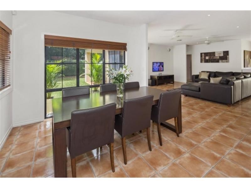 3301 Palladian Drive, Hope Island QLD 4212