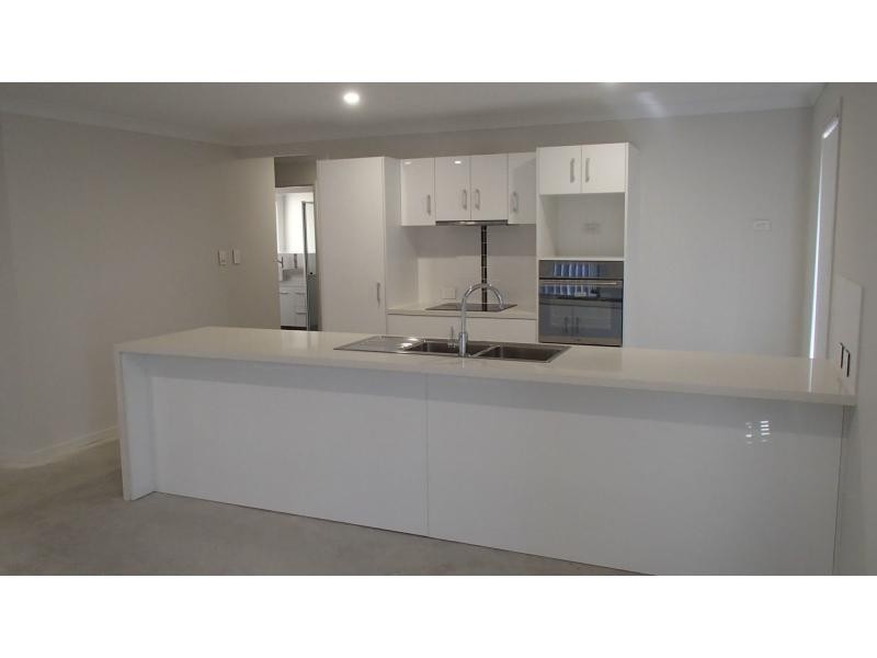 Hope Island QLD 4212