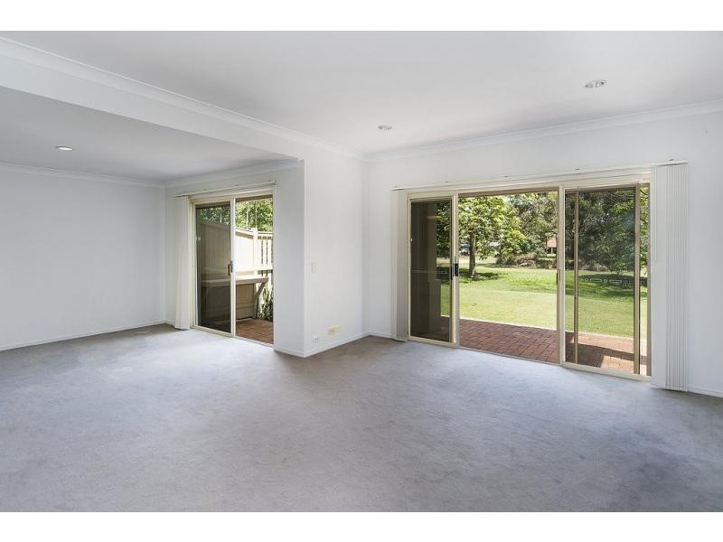 8124 Magnolia Gardens, Hope Island QLD 4212