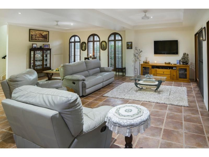 27 Champagne Boulevard, Helensvale QLD 4212