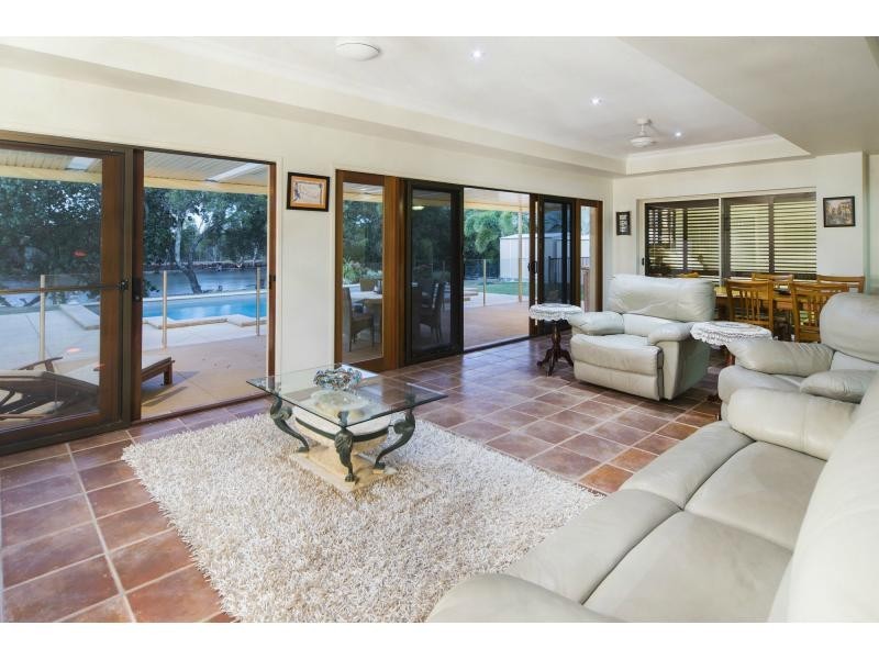 27 Champagne Boulevard, Helensvale QLD 4212