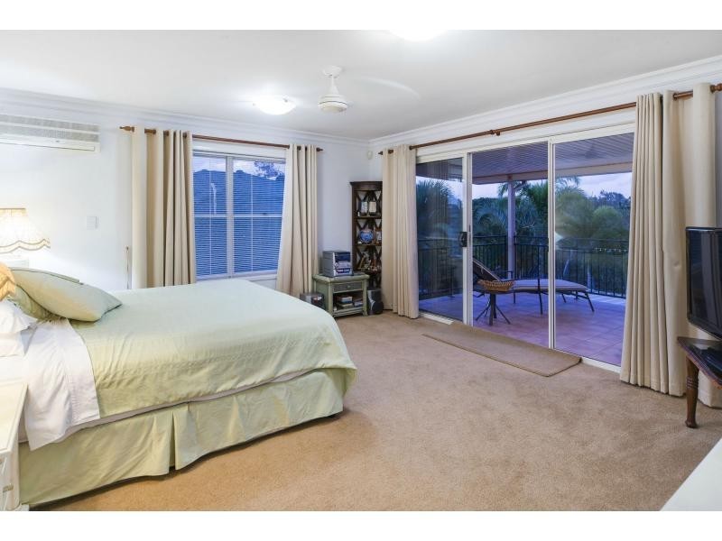 27 Champagne Boulevard, Helensvale QLD 4212