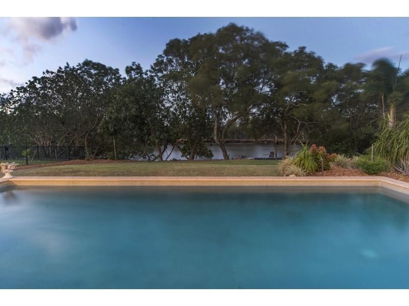 27 Champagne Boulevard, Helensvale QLD 4212