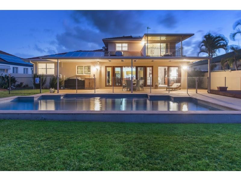 27 Champagne Boulevard, Helensvale QLD 4212