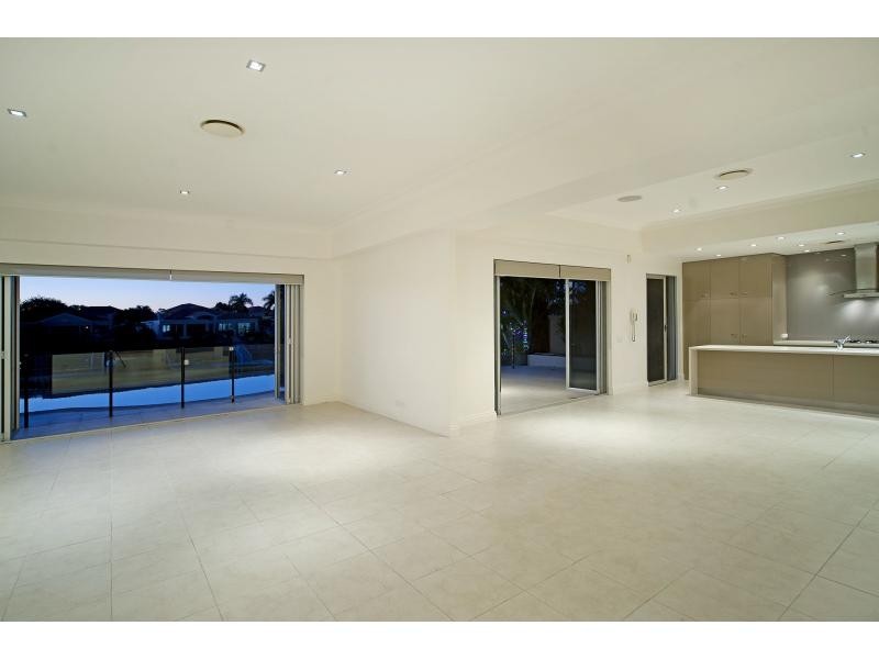 Hope Island QLD 4212