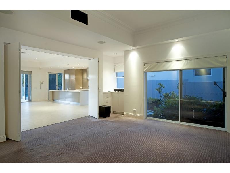 Hope Island QLD 4212