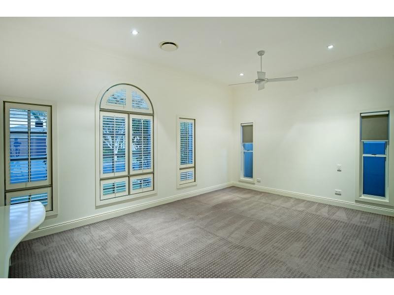 Hope Island QLD 4212