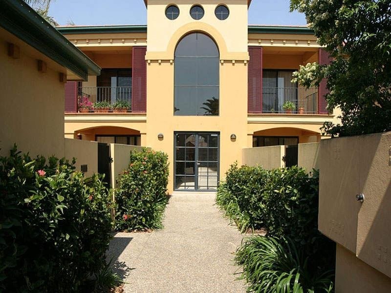 Hope Island QLD 4212