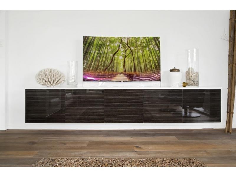 8 Azure Way, Hope Island QLD 4212