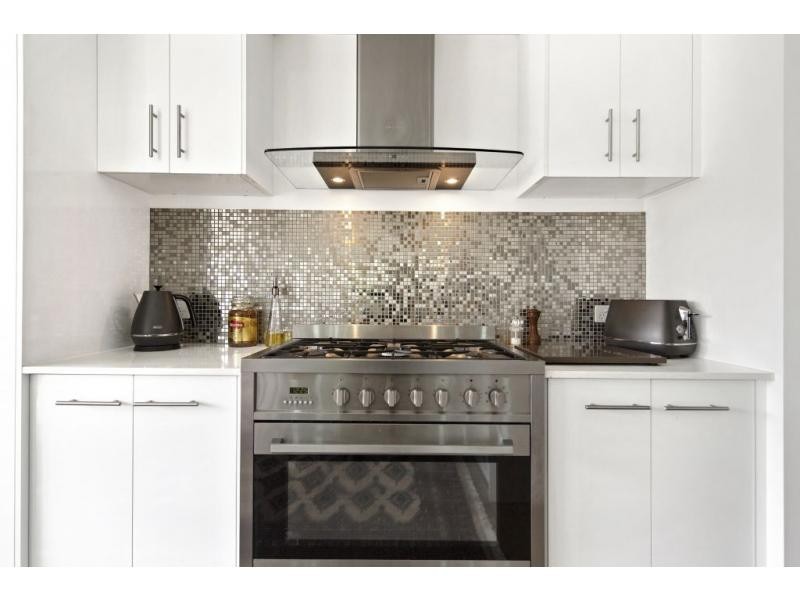 8 Azure Way, Hope Island QLD 4212