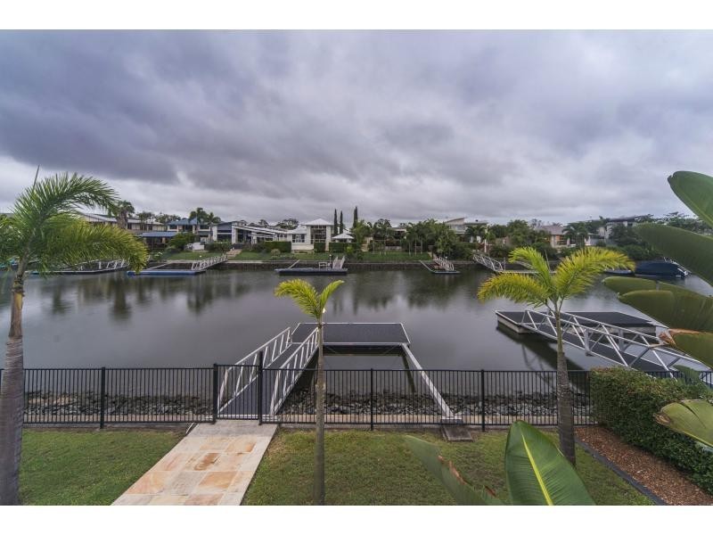 36 Ferrymans Court, Helensvale QLD 4212